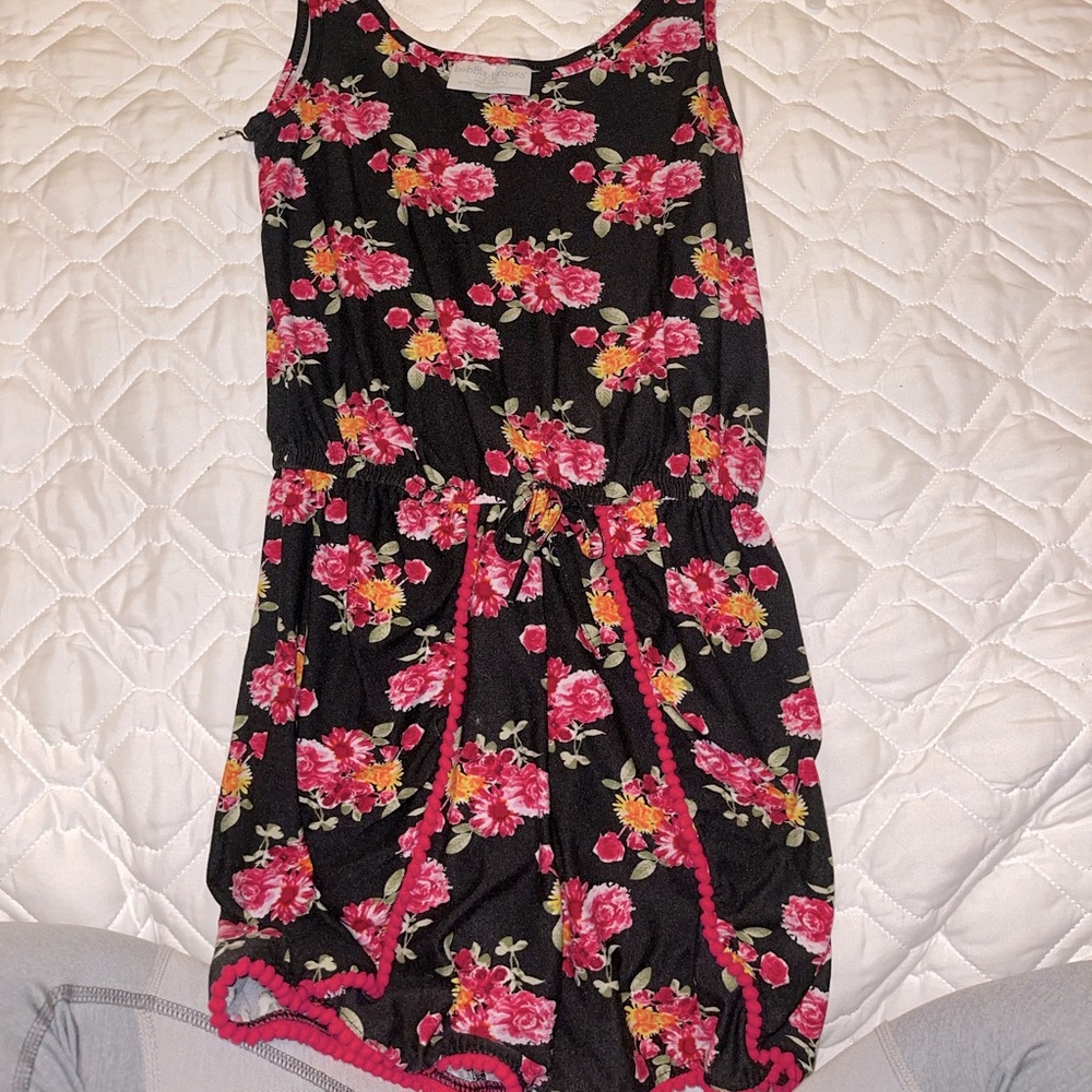 Bobbie Brooks floral romper for girls. Size: 7/8